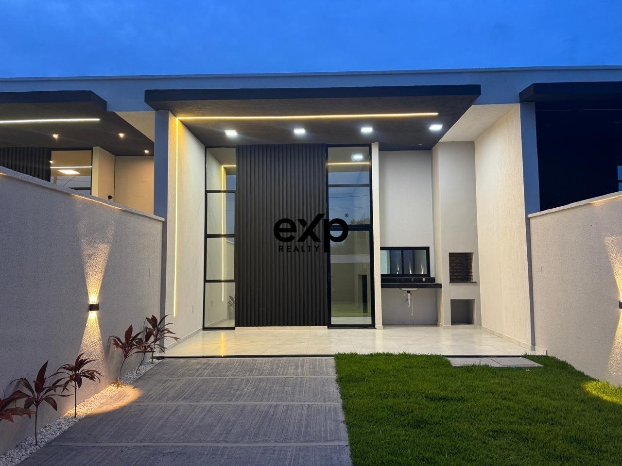 Casa Contemporânea na Sapiranga: com 3 Suítes, Área Gourmet e 3 Vagas | Localização Privilegiada na Sapiranga