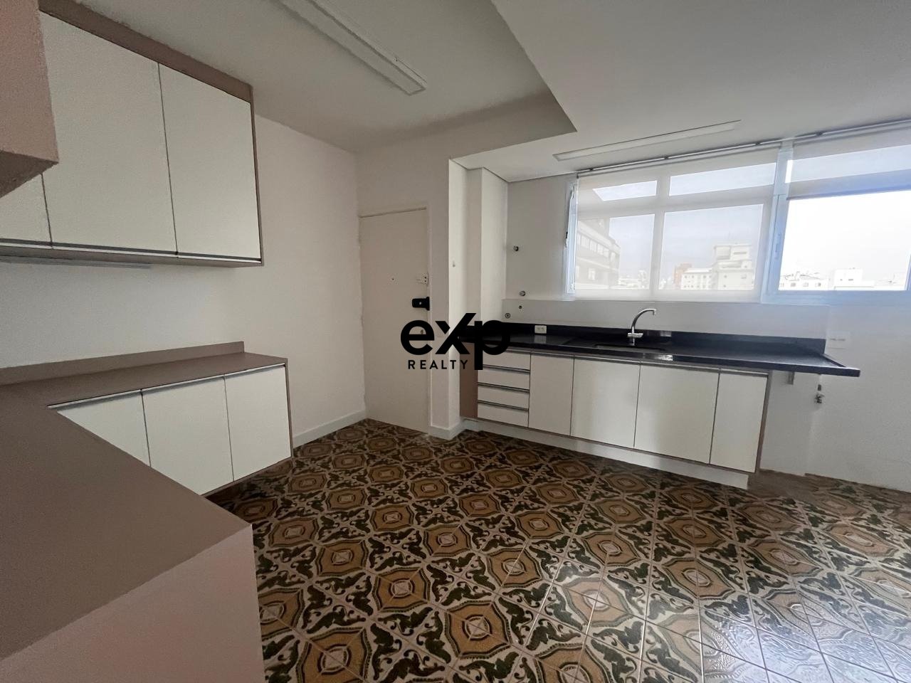Apartamento a venda ou aluguel no Jardim Paulista em frente ao Shooping Jardins