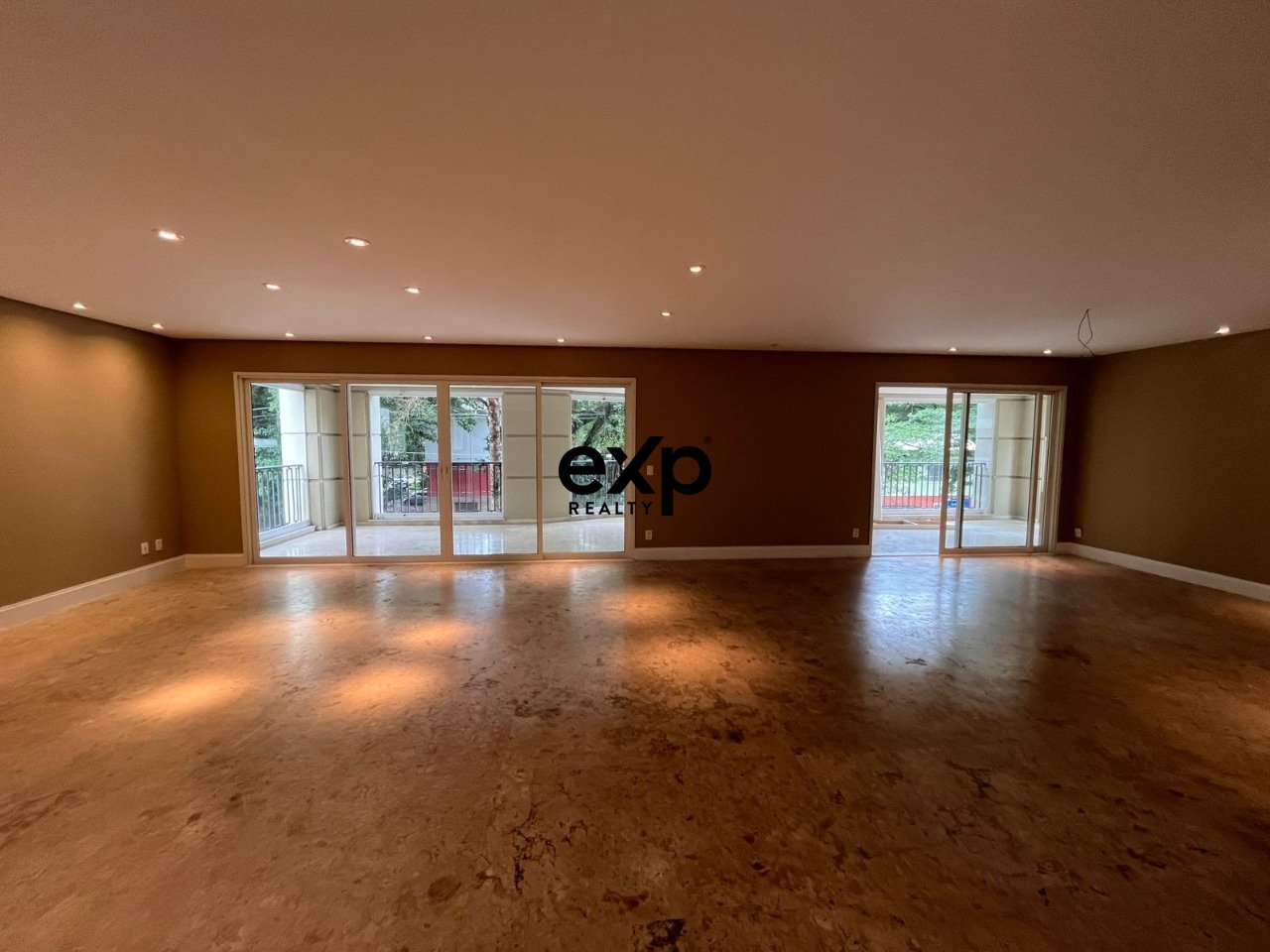 Luxuoso Apartamento para aluguel em Vila Nova Conceição