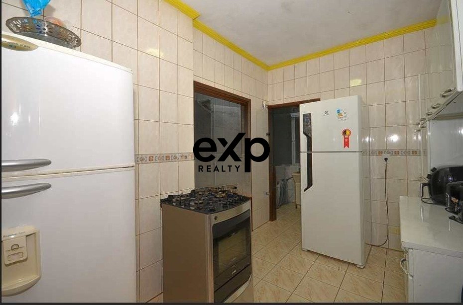 Apartamento em Curitiba, à venda no Centro de Curitiba - 3 dormitórios e 2 banheiros Um excelente apartamento pronto para morar, com localização p