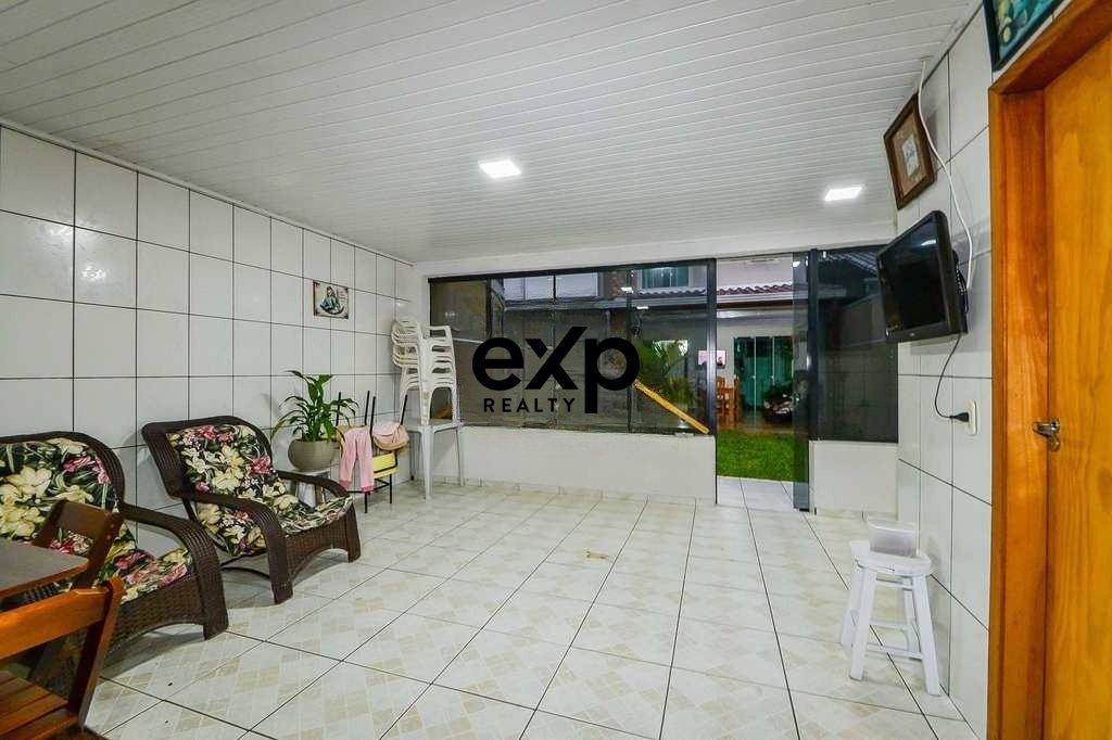 Sobrado à venda em Curitiba, Marquês de Abrantes 139 Bairro Alto Curitiba 82820-200, 245 m²