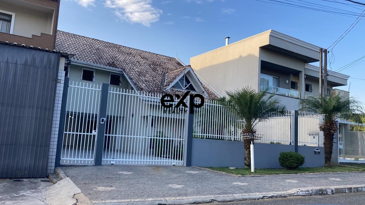SOBRADO AO LADO DO BOSQUE | 206m² | 4 QUARTOS (2 SUÍTES) | 4 VAGAS | ESTÂNCIA - PINHAIS