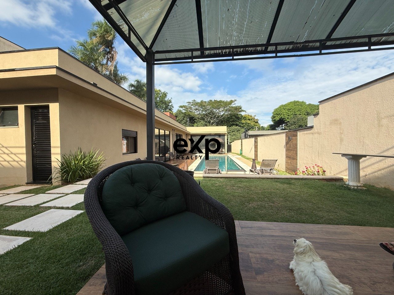 Casa térrea à venda no Chácaras São Rafael em Campinas com 4 quartos, 3 suítes, piscina e 1.000 m² de terreno