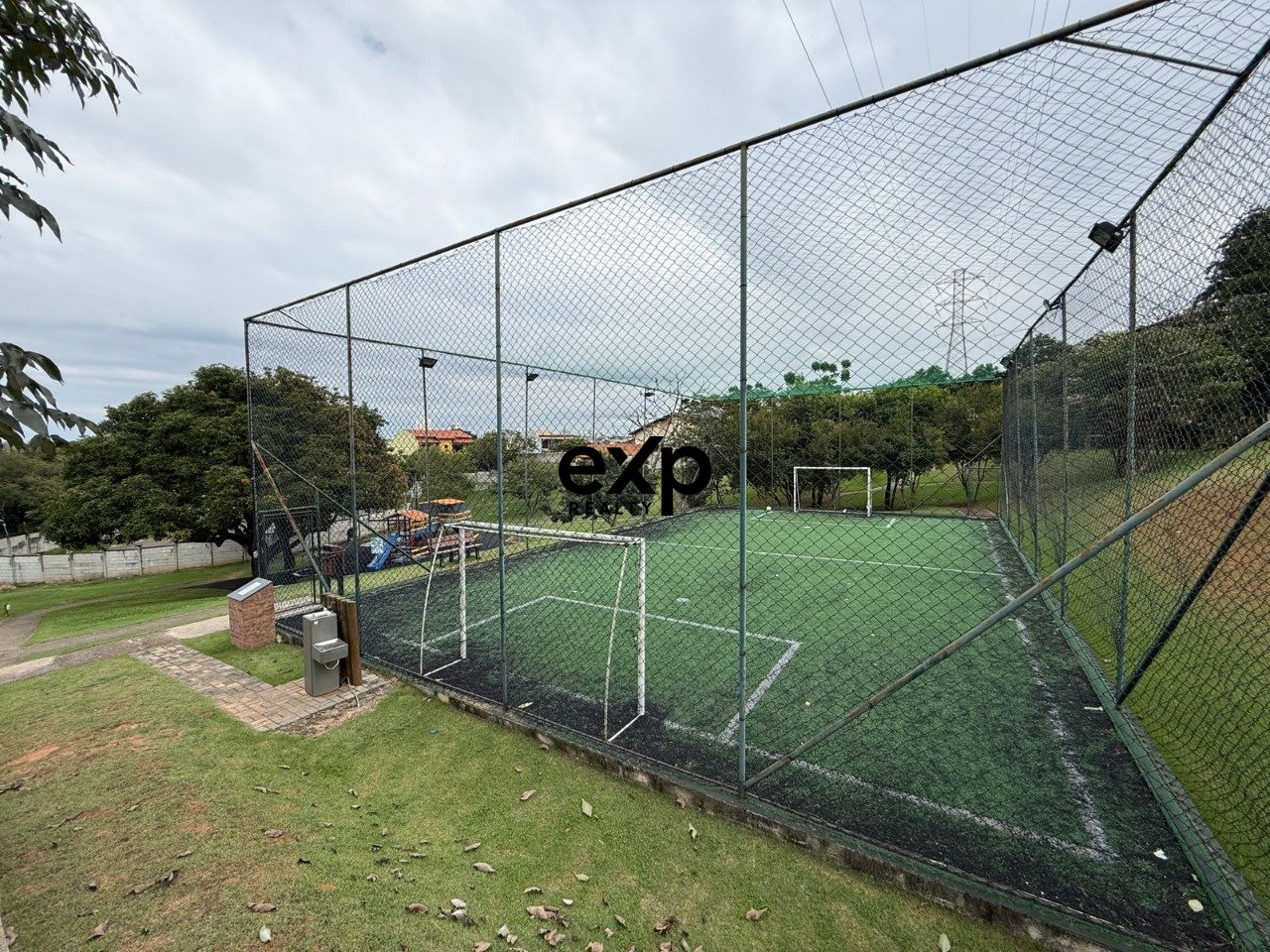 Casa à venda com 05 quartos no Villaggio Fiorentino em valinhos/SP