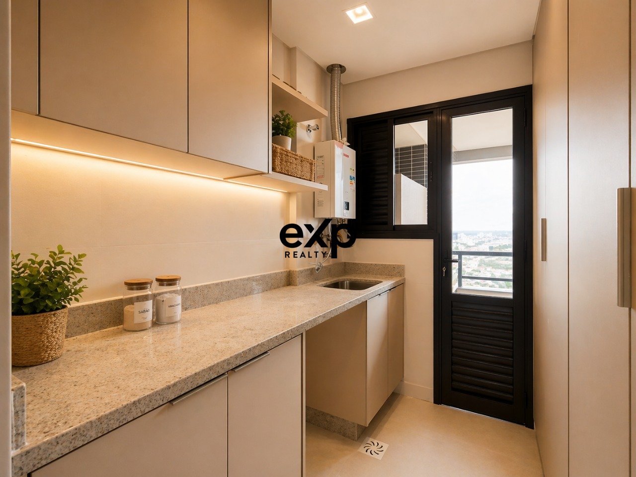 Apartamento 3 quartos sendo 1 suíte e lavabo no Bacacheri
