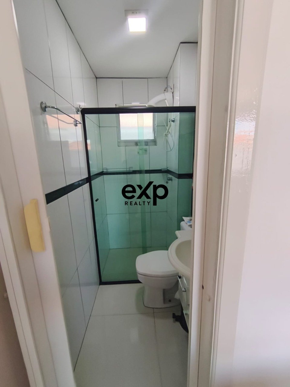 Apartamento com 2 quartos no Uberaba na Av das Torres, proximo ao Mini Preço