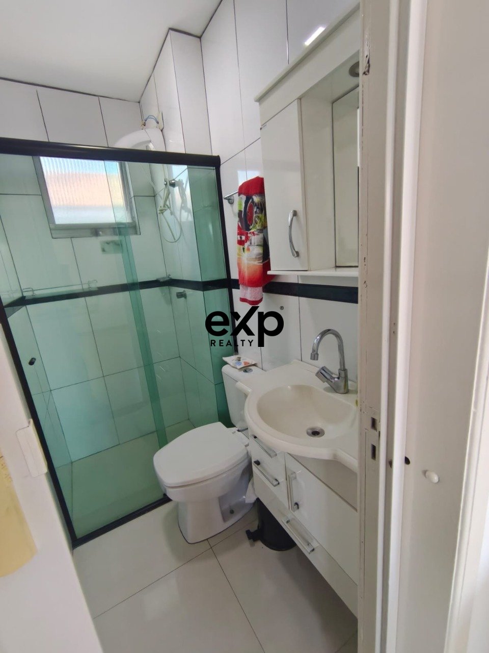 Apartamento com 2 quartos no Uberaba na Av das Torres, proximo ao Mini Preço