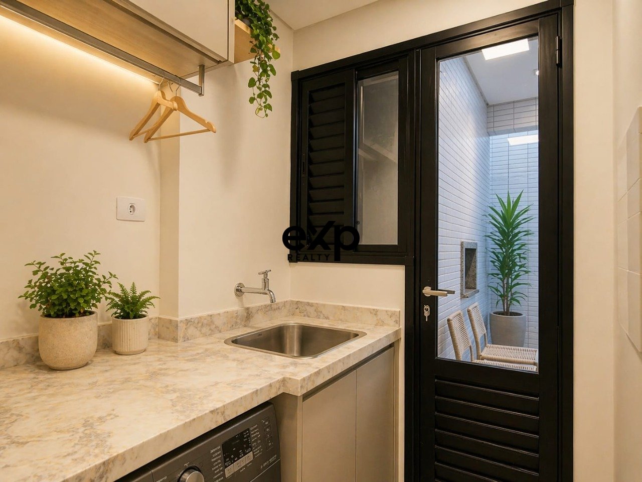 Apartamento 2 Quartos com Suíte e Churrasqueira - Bacacheri