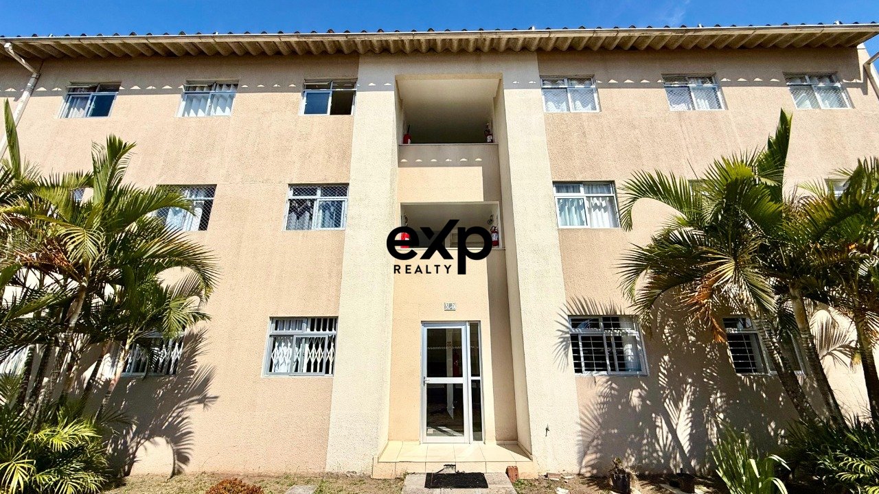 Apartamento 2 Dormitórios em São José dos Pinhais, com closet e 1 vaga coberta