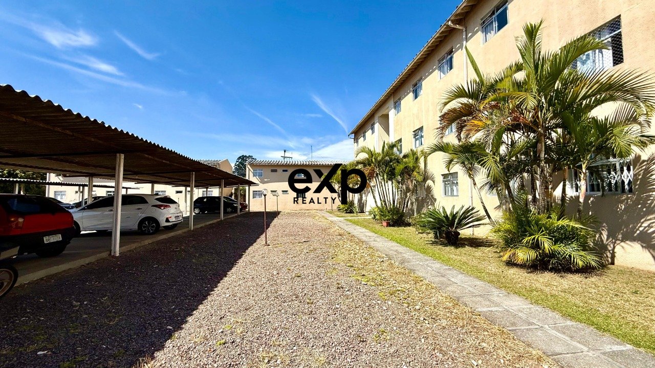 Apartamento 2 Dormitórios em São José dos Pinhais, com closet e 1 vaga coberta