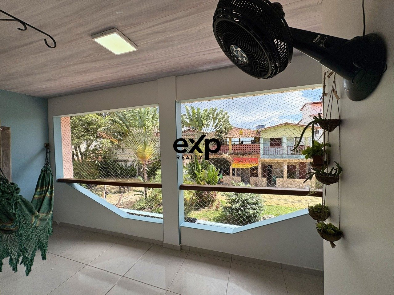 Casa para morar 2/4 , varanda próximo a praia - Gamboa do Morro