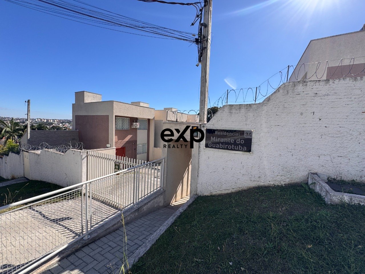 Sobrado à venda em Curitiba, Rua Arlindo Araújo Sobrinho 34 Guabirotuba Curitiba 82590-300, 105 m²