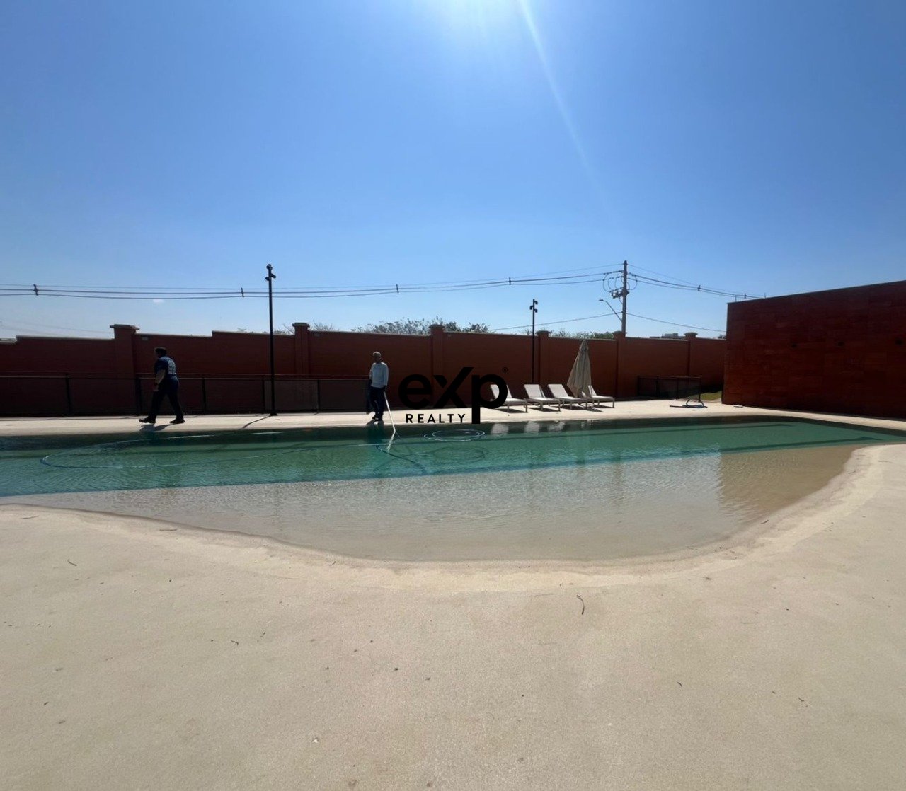 Terreno de 431 m² à venda no Alphaville Dom Pedro 0 em localização privilegiada