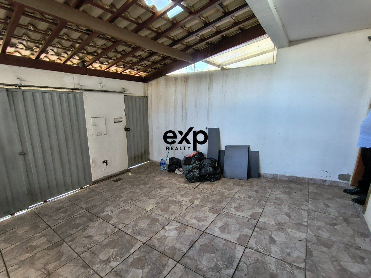Casa 2 quartos, 2 suites, 2 vagas, no Xangri-lá
