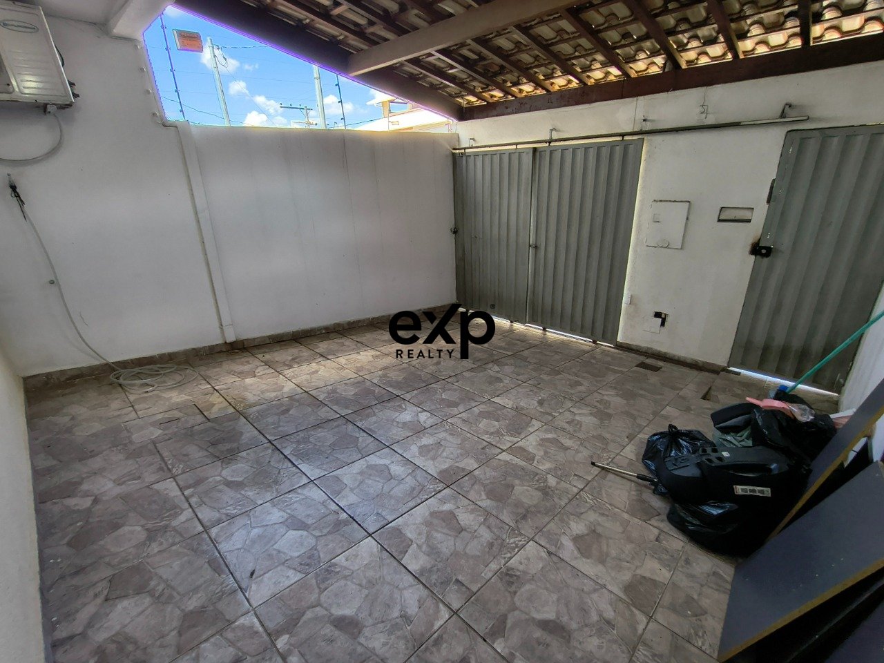 Casa 2 quartos, 2 suites, 2 vagas, no Xangri-lá