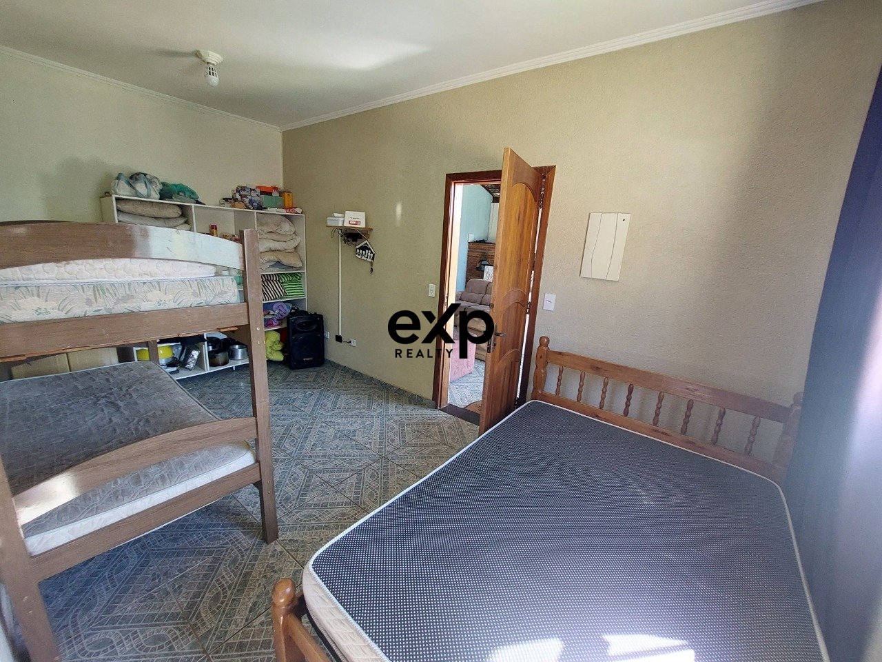 Casa térrea com 150 m² com piscina em região tranquila de Atibaia/SP