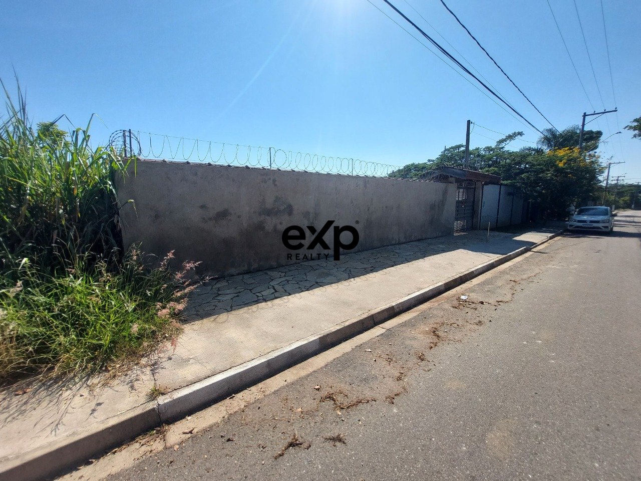 Casa térrea com 150 m² com piscina em região tranquila de Atibaia/SP