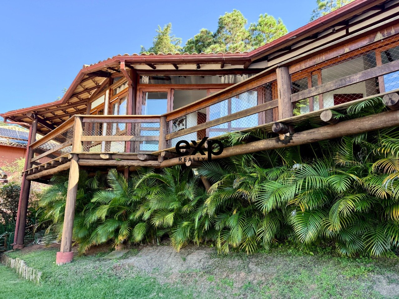 Casa Locação em Condomínio em Pedro do Rio | 4 suítes por R$ 12.000,00/mês - Petrópolis/RJ