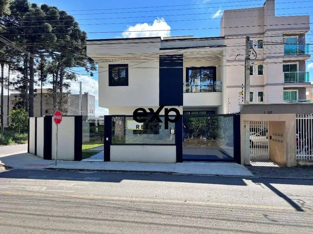 Sobrado à venda no Parque da Fonte, em São José dos Pinhais