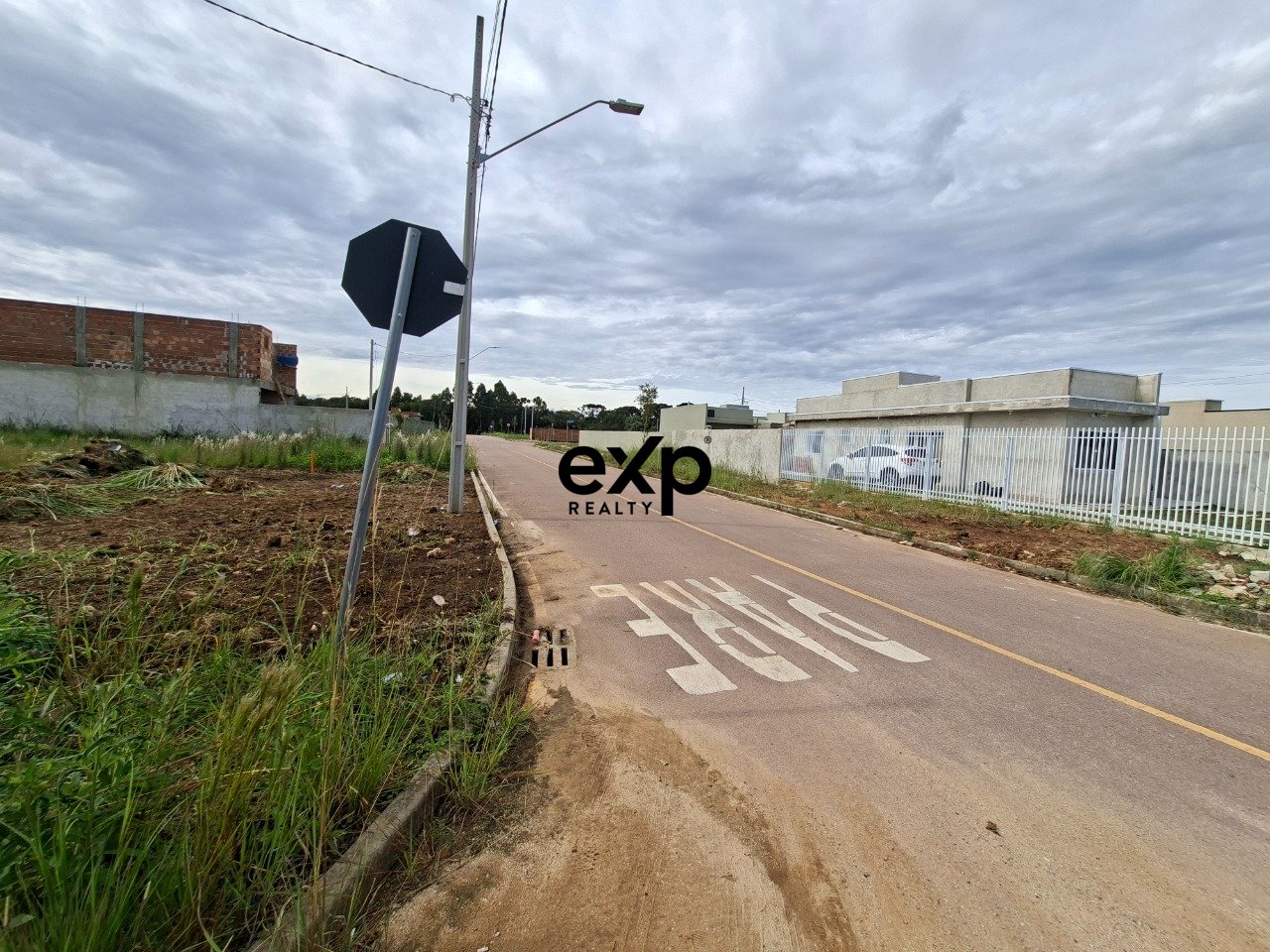 Terreno no Costeira Araucária com projeto aprovado