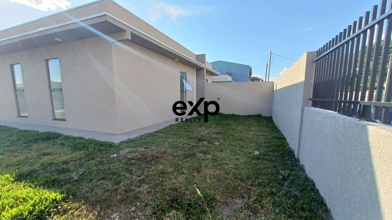 Casa de Esquina com 3 Quartos no Bairro Estados - Fazenda Rio Grande