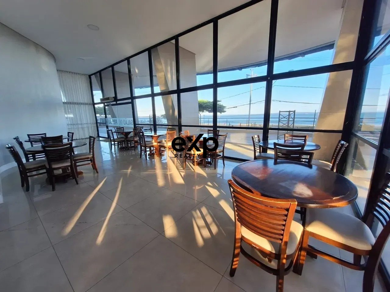 Property for sale with 220 square meters with 3 bedrooms in Itaparica Beach - Vila Velha - ES 5