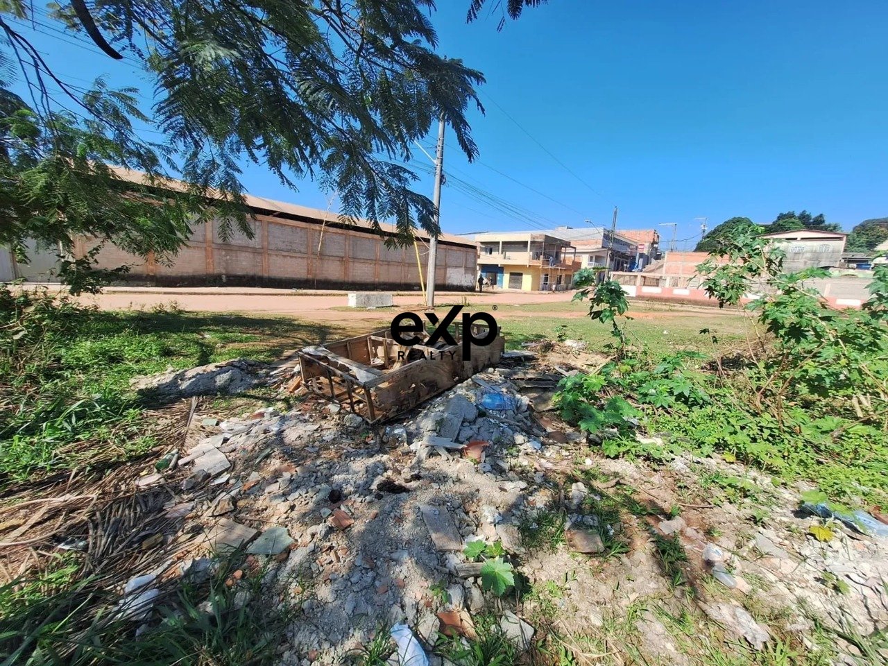 Imóvel para venda possui 351 metros quadrados em Village do Sol - Guarapari - ES