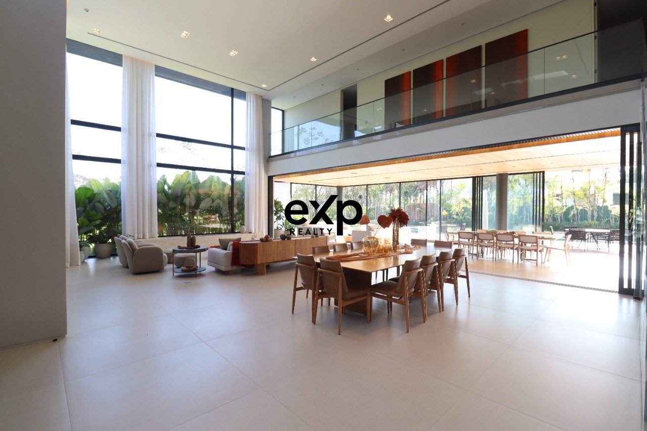 House for Sale with 06 Suites in Fazenda da Grama Condominium 5