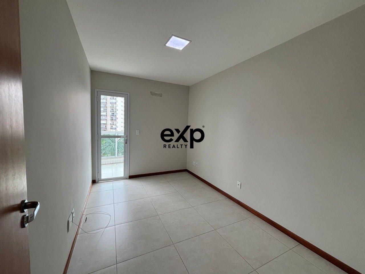Apartment for sale at Vitória Garden in Vitória, best location in Bento Ferreira 3