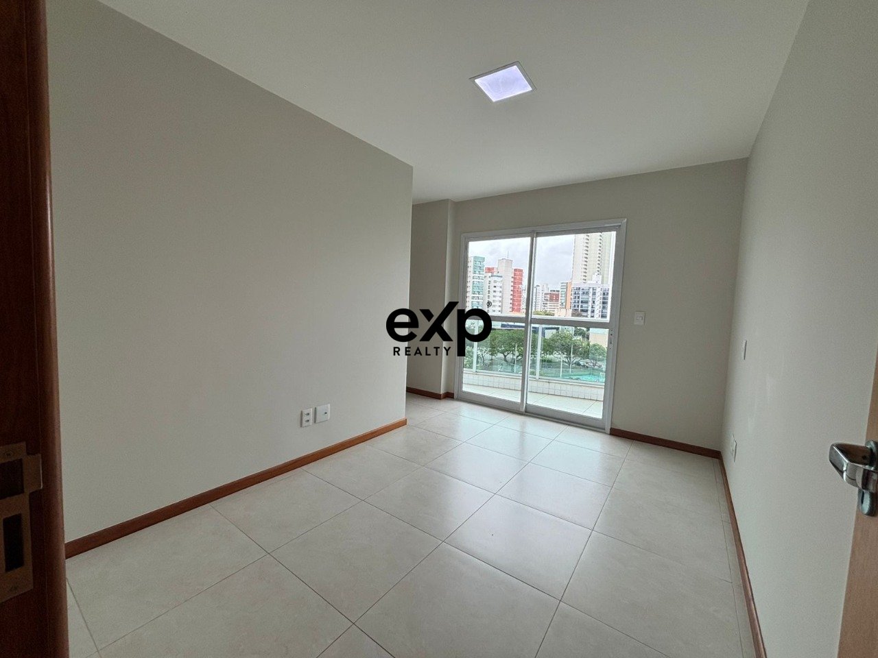 Apartment for sale at Vitória Garden in Vitória, best location in Bento Ferreira 2