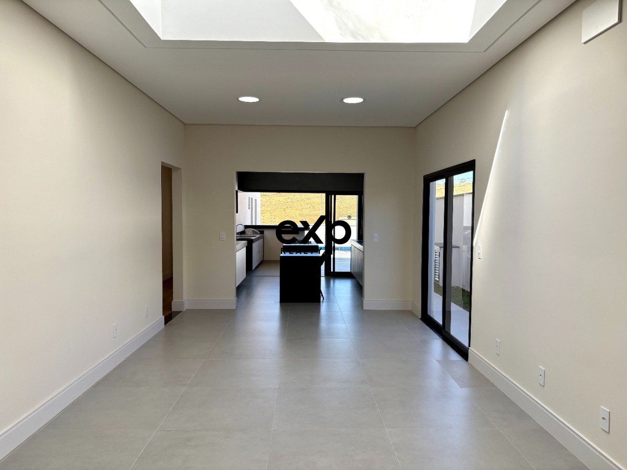 Casa em Condomínio à venda em Itatiba, Carmelo Scarparo 56 Residencial Fazenda Santa Rosa - Fase 1 Itatiba 13255-472, 390 m²