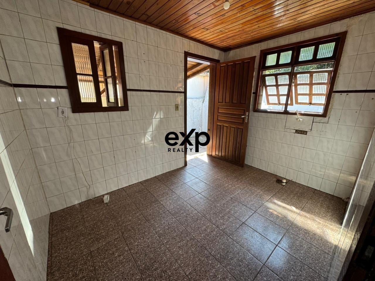 Casa à venda em Porto Alegre, José Alves de Castro 620 Vila Nova Porto Alegre 91750-090, 220 m²