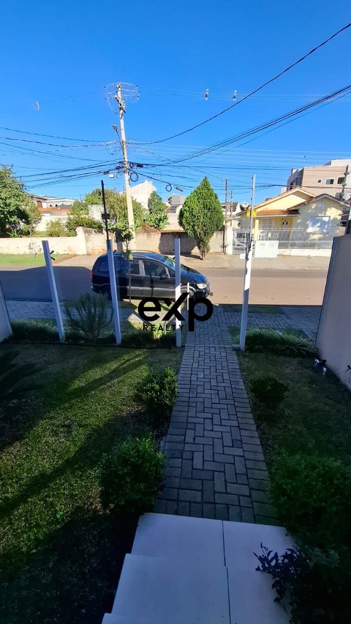 Sobrado à venda com 02 suíte no bairro Portão