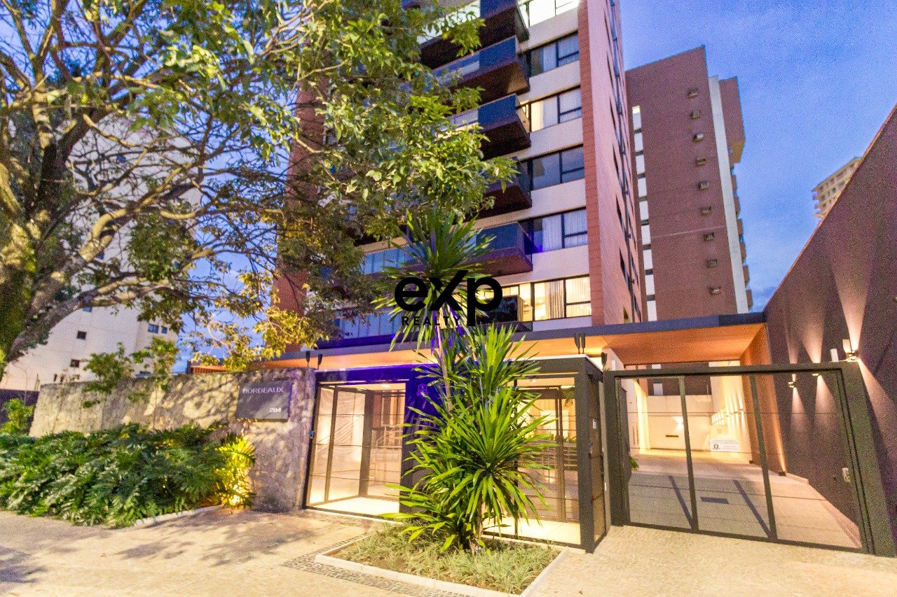 Apartamento à venda em Campinas, dos Bandeirantes 284 Cambuí Campinas 13024-010, 249 m²