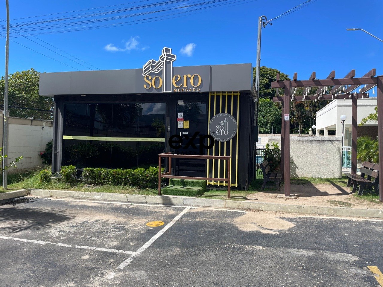 Apartamento à venda em Lauro de Freitas, Rua Ministro Antônio Carlos Magalhães 1318 Buraquinho Lauro de Freitas 42710-400, 12947 m²