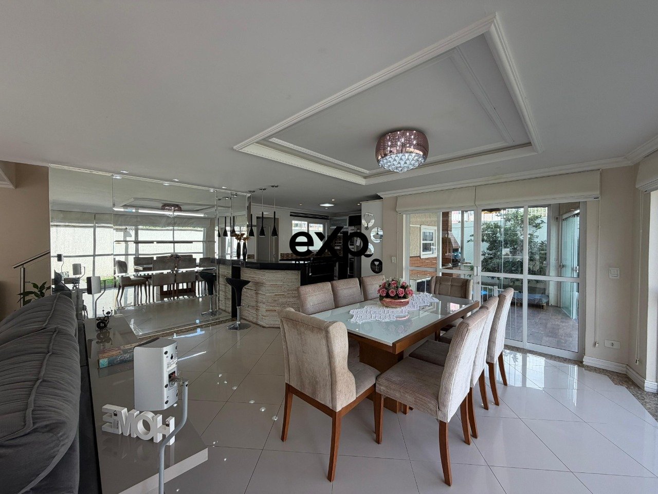 Triplex no Portão Curitiba em Condomínio Fechado com 280m², 3 Quartos, Suíte, Ático e 4 Vagas