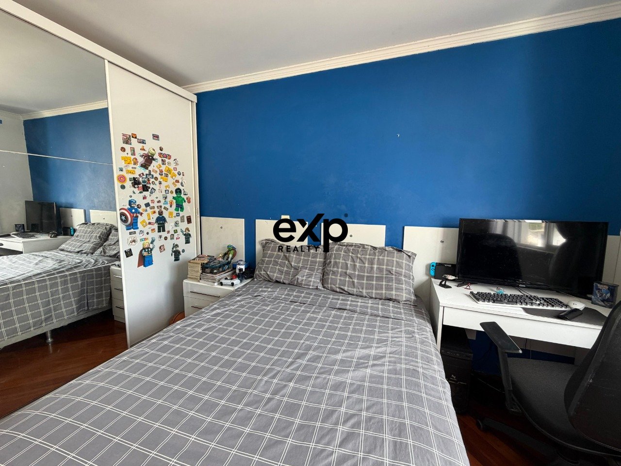 Triplex no Portão Curitiba em Condomínio Fechado com 280m², 3 Quartos, Suíte, Ático e 4 Vagas