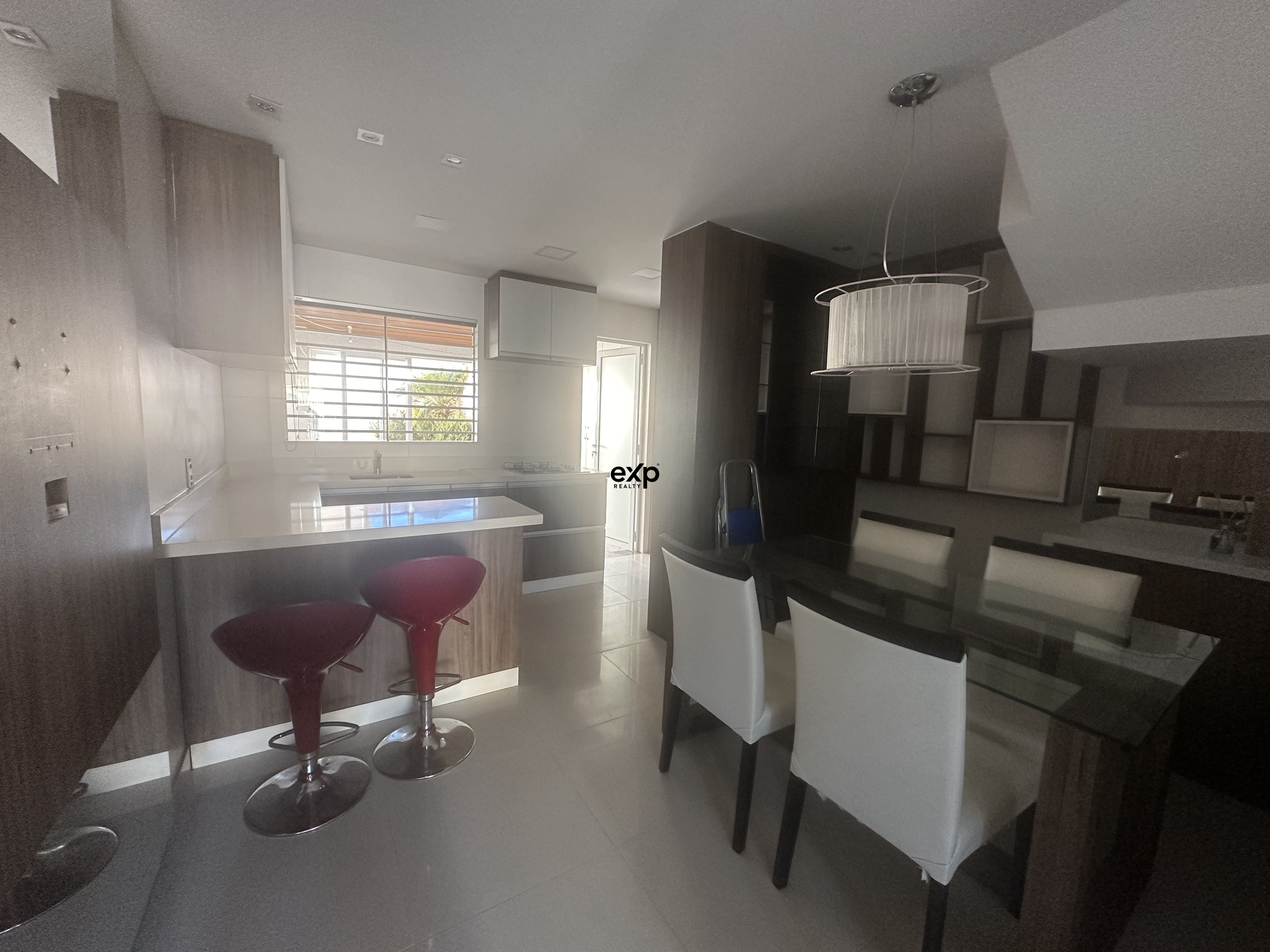 Furnished townhouse for sale in Estrela neighborhood, in a privileged location, just 2 blocks from Guarani Club 5