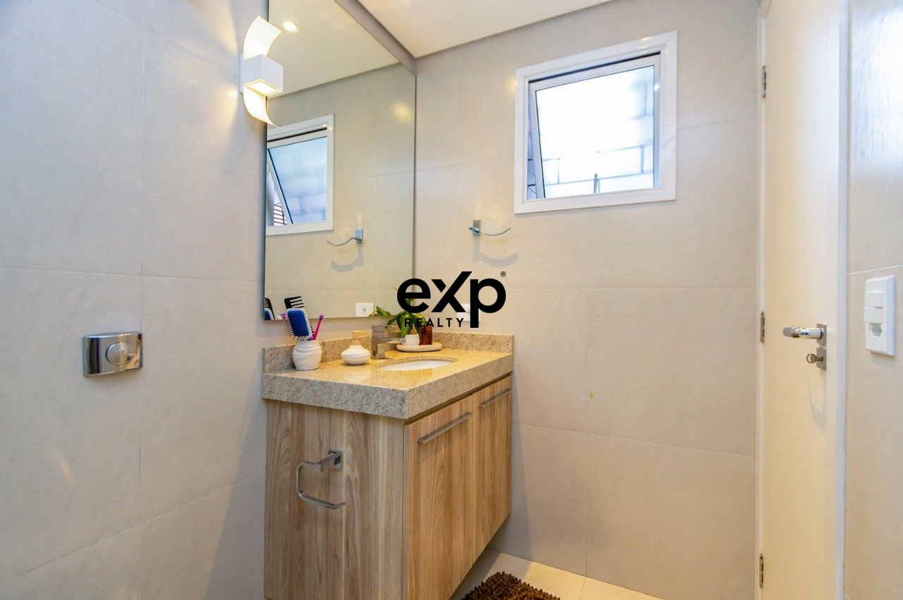 Ground Floor Urban Farm House with Pool and Complete Gourmet Space. São José dos Pinhais 2