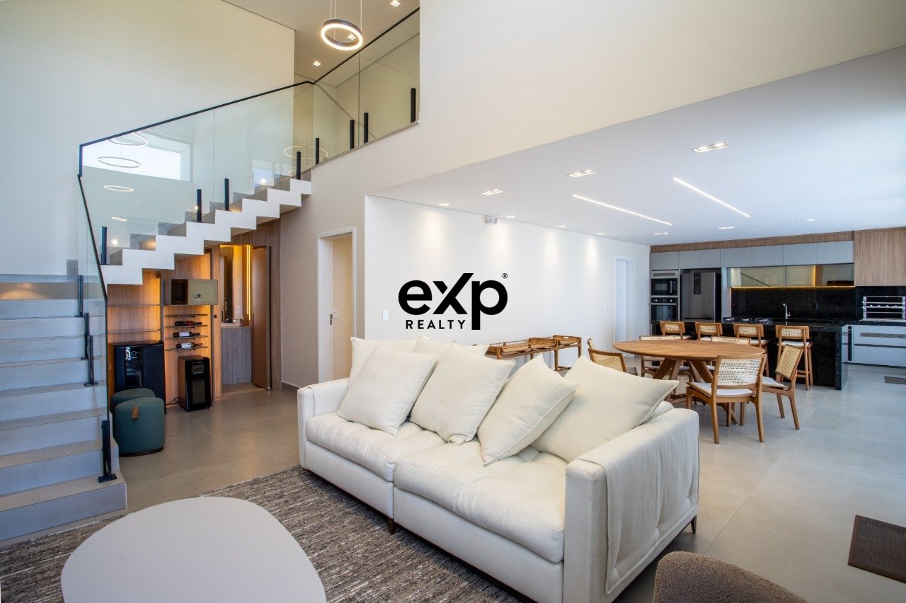Two-story House 250 m², 4 Suites in Riviera de Santa Cristina for sale for $3,200,000 4