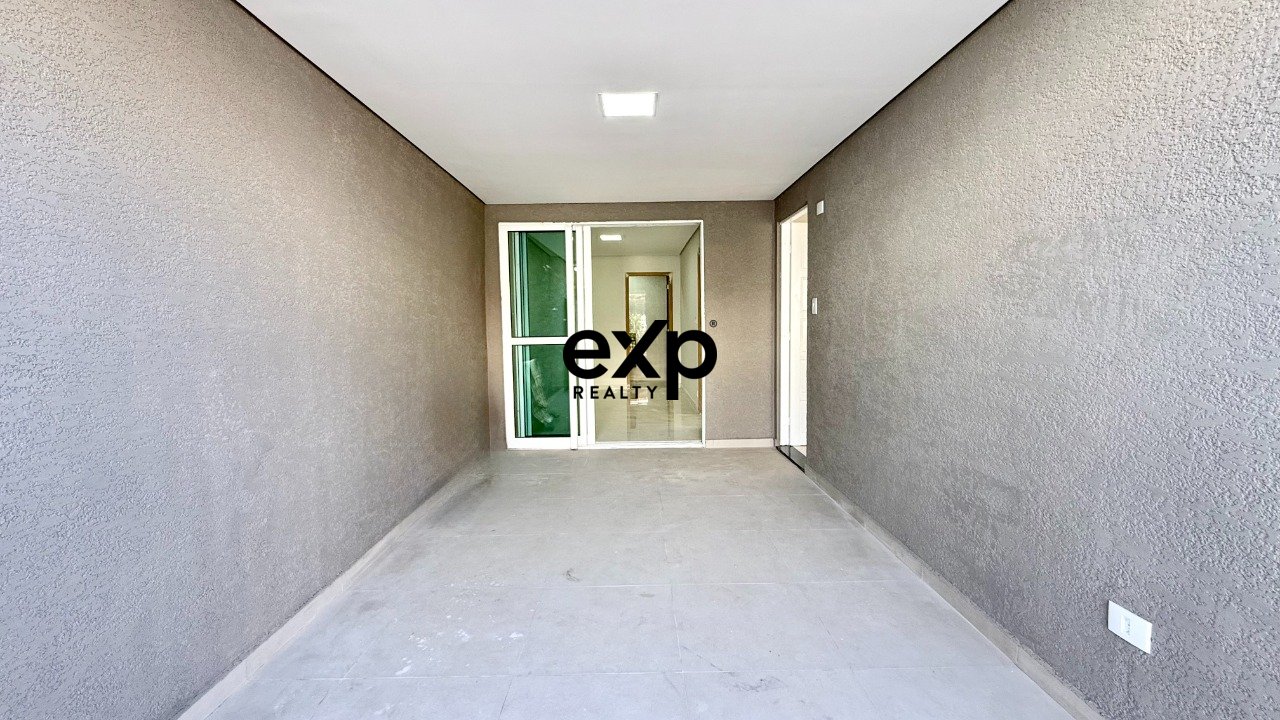 Casa totalmente reconstruída (NOVA) Bairro Boa vista/Santa Cândida
