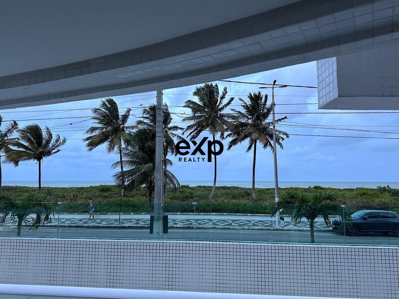 APARTAMENTO BEIRA-MAR EM INTERMARES | 70m² | 2 QUARTOS SENDO 1 SUÍTE | MOBILIADO | VISTA MAR | FRENTE MAR