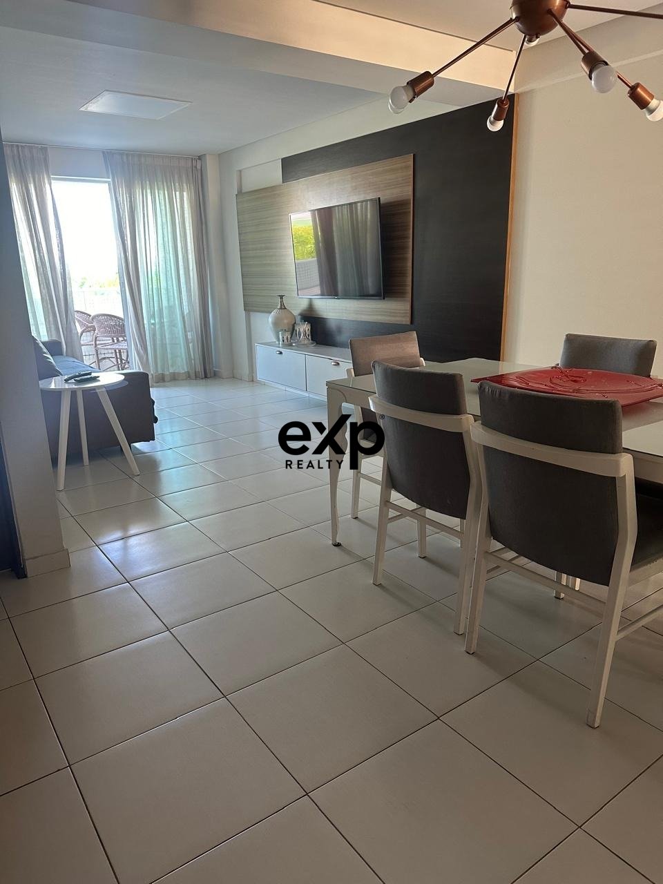 APARTAMENTO BEIRA-MAR EM INTERMARES | 70m² | 2 QUARTOS SENDO 1 SUÍTE | MOBILIADO | VISTA MAR | FRENTE MAR