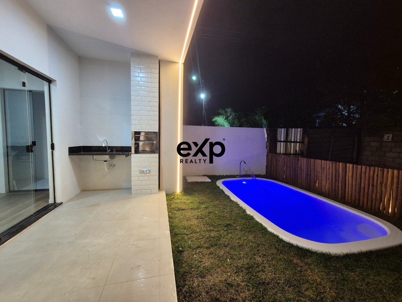 Casa em Condomínio à venda em Camaçari, Loteamento Jardim Das Mangabeiras 11 Arembepe Camaçari 42829-710, 160 m²