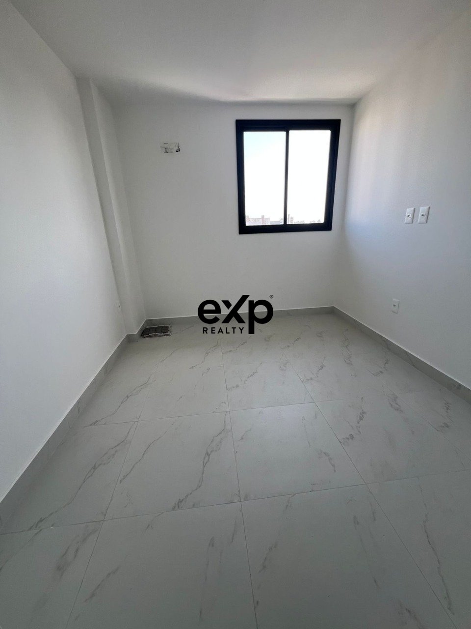 VENDA | FLAT EM PONTA DE CAMPINA | 37m² | 1 QUARTO | 2 MINUTOS DA PRAIA | CONDOMÍNIO CLUB