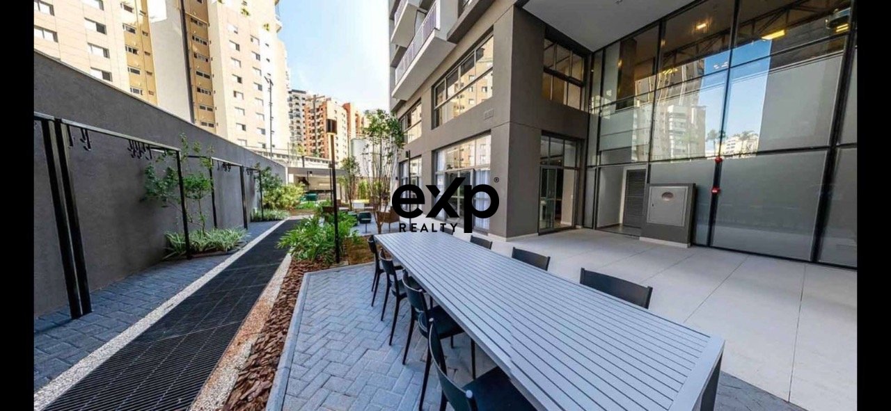 Apartamento à venda na Vila Nova Conceição (R2V)