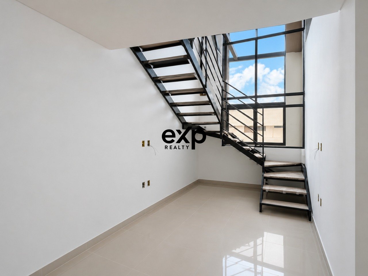 VENDA | COBERTURA DUPLEX NO BESSA | 92m² | 2 QUARTOS | 1 SUÍTE | ELEVADOR | 400 METROS DO MAR