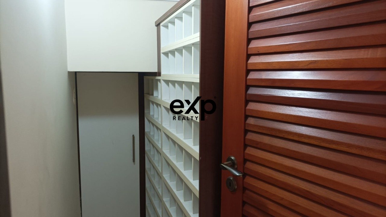 Casa em Condomínio à venda em Valinhos - SP, Carlos Penteado Stevenson 700 Jardim Recanto Valinhos - SP 13271-510, 679 m²