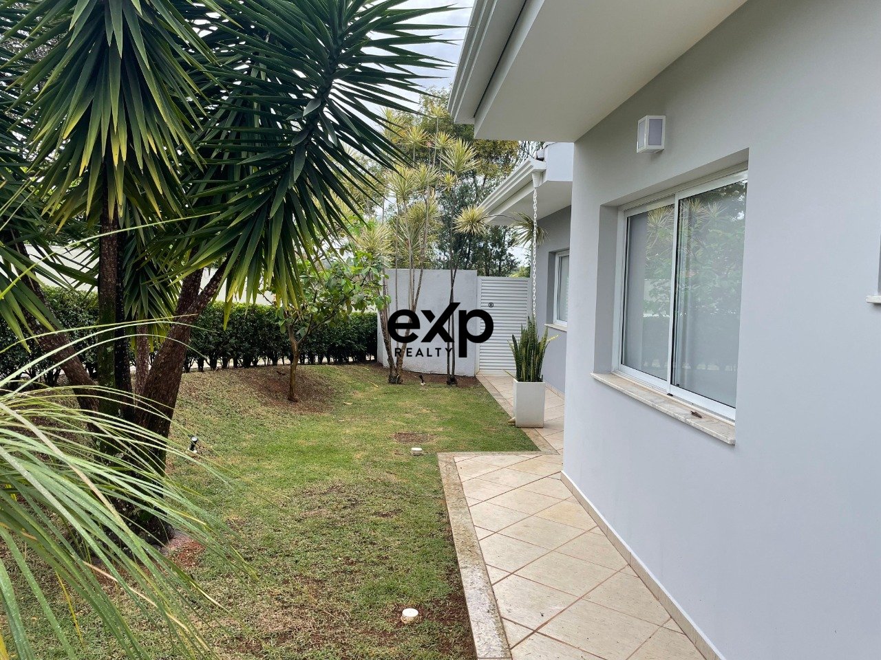 Casa em Condomínio à venda em Valinhos - SP, Carlos Penteado Stevenson 700 Jardim Recanto Valinhos - SP 13271-510, 392 m²