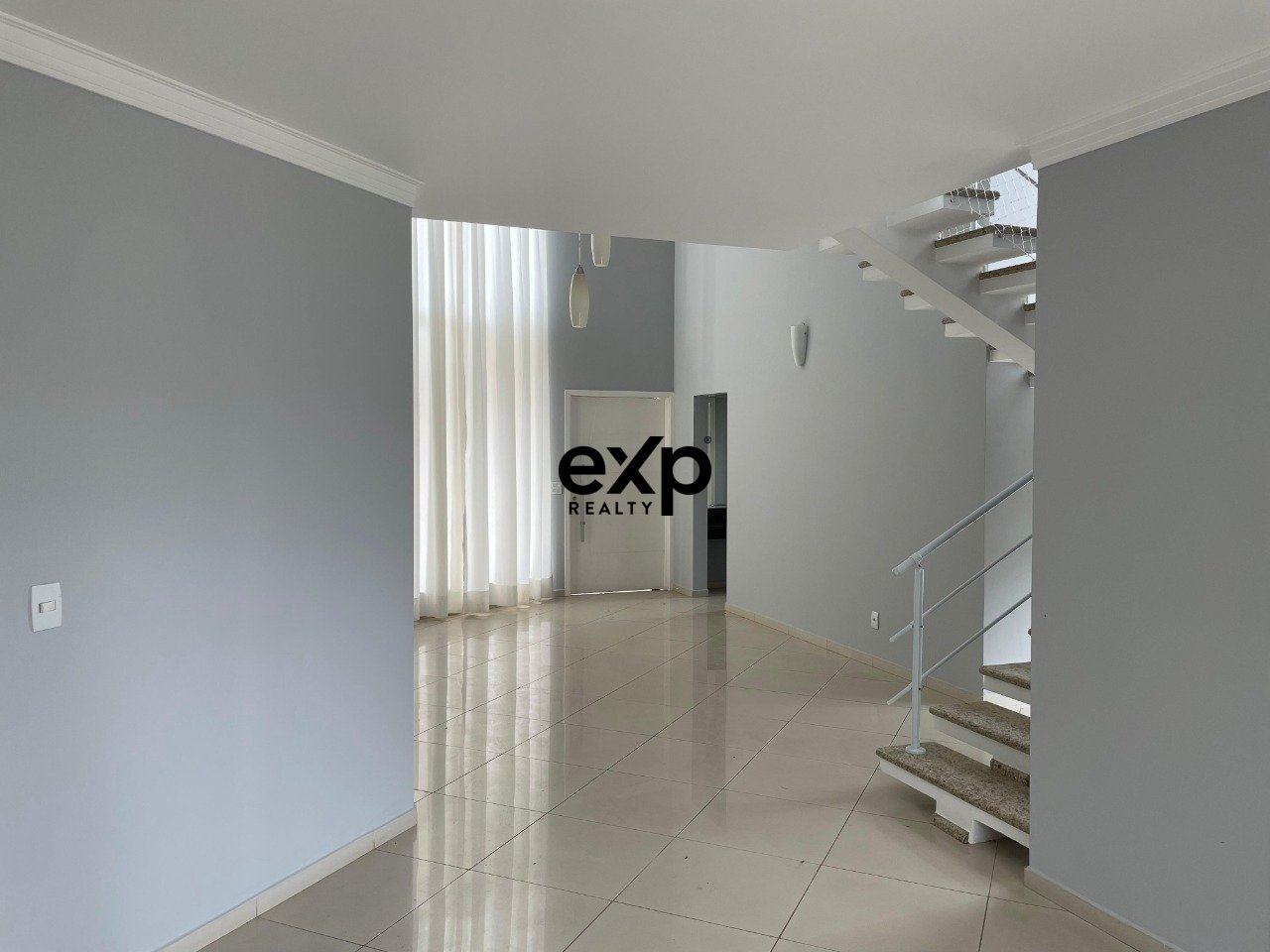 Casa em Condomínio à venda em Valinhos - SP, Carlos Penteado Stevenson 700 Jardim Recanto Valinhos - SP 13271-510, 392 m²